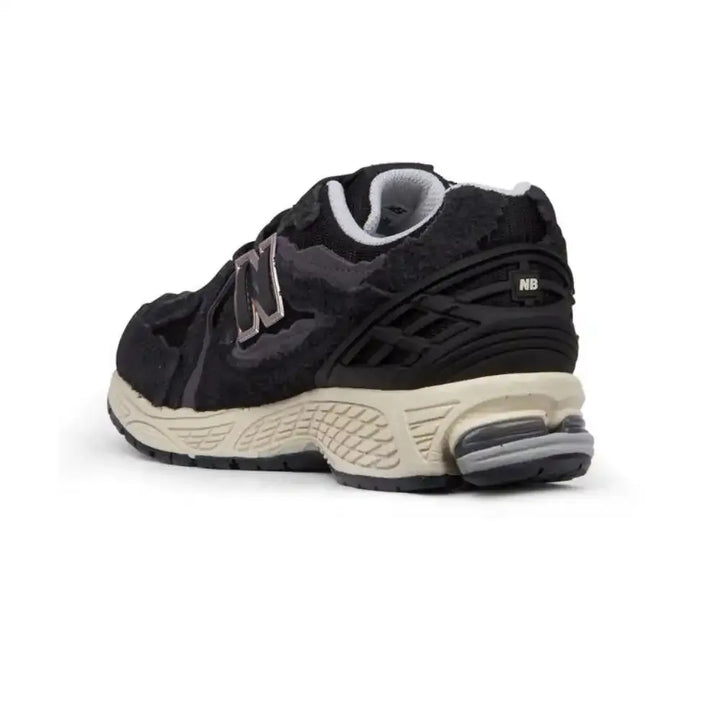 New Balance 1906D Protection Pack – Preto/Prata Metálico