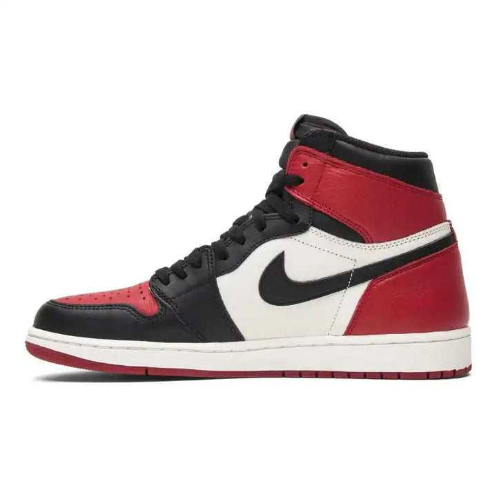 Jordan 1 Retro High Bred Toe - Branco/Preto/Vermelho