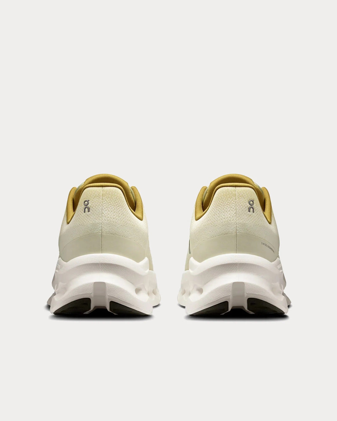 On Running Cloudtilt – Baunilha/Marfim