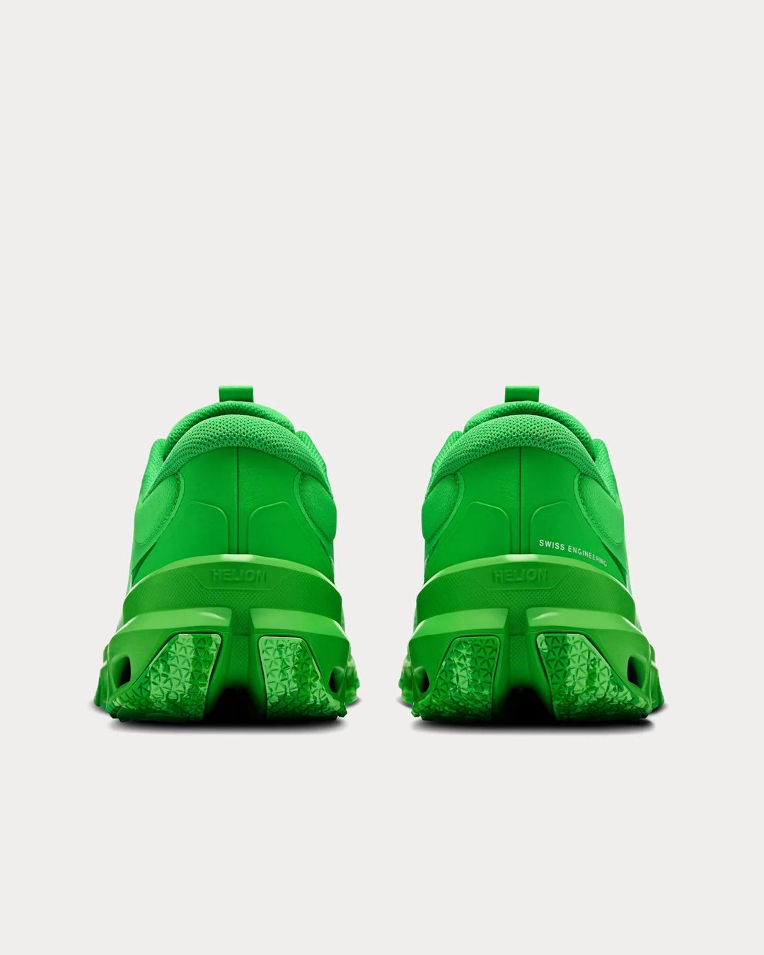 On Running x Loewe Cloudtilt 2.0 – Verde Grama