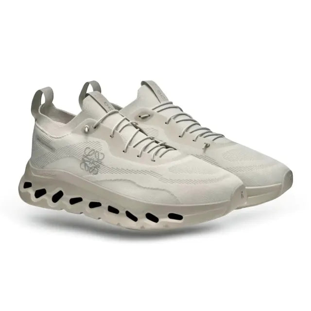 On Running x Loewe Cloudtilt – Creme