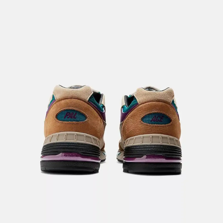 Palace x New Balance 991 Made in England – Creme/Castanho/Azul/Roxo