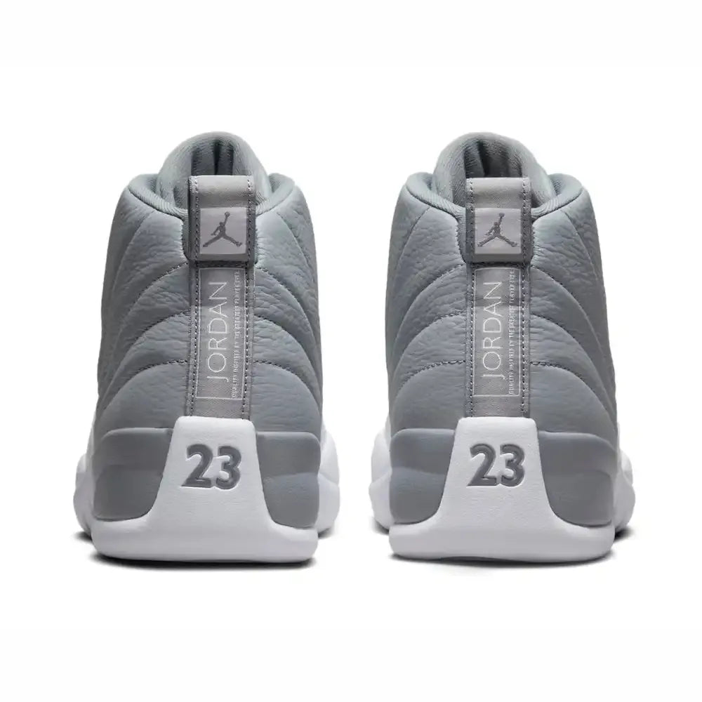 Jordan 12 Cinza Stealth