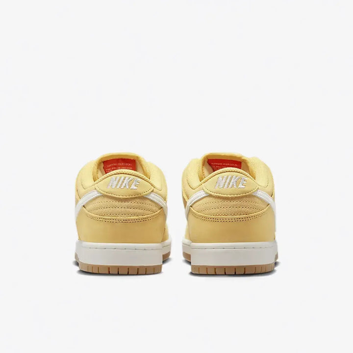 Nike Dunk Low - Amarelo Pastel/Branco