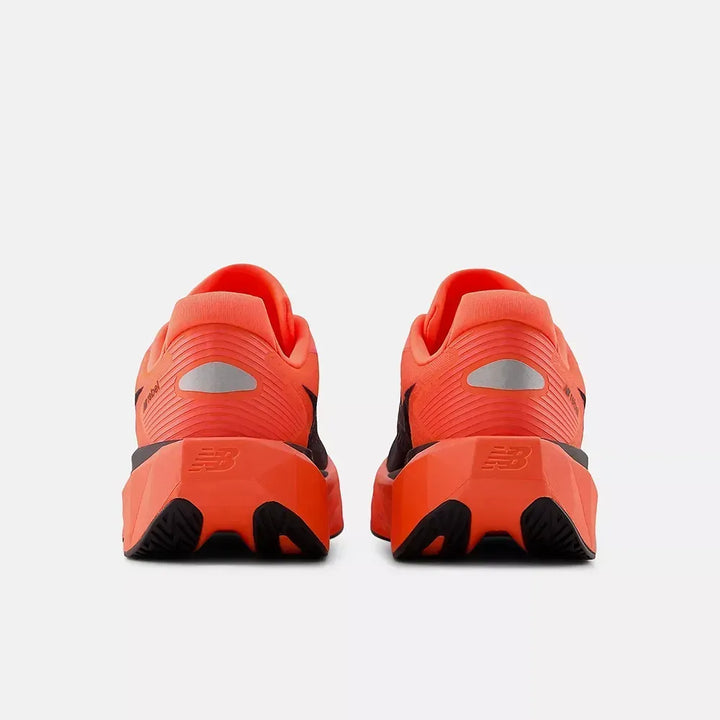 New Balance FuelCell Rebel v5 - Vermelho/Preto