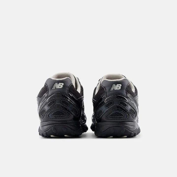 New Balance 204 - Preto/Cinza