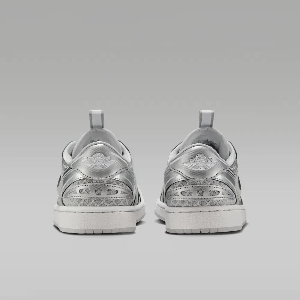 Air Jordan 1 Low - Prata Metálica