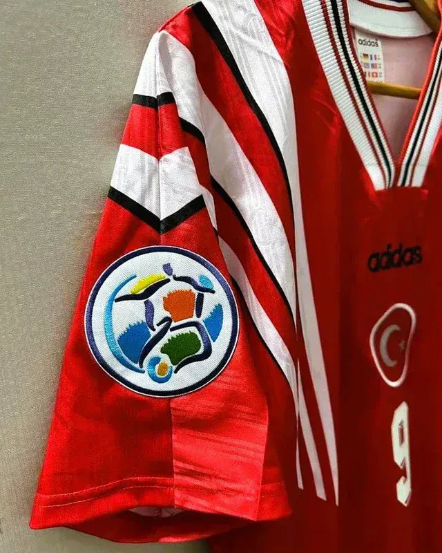 Camisa Retrô Turquia 1996/97 Home - Hakan Sukur #9 (+Patches)