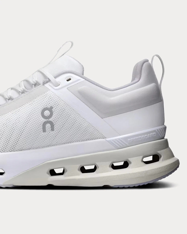 On Running Cloudnova X - Branco/Gelo