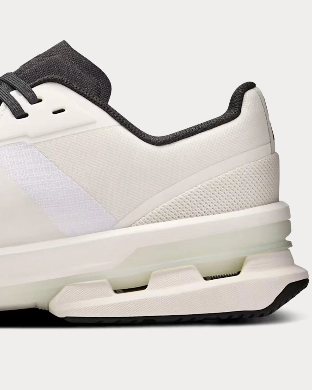 On Running Cloudpulse Pro – Branco/Preto