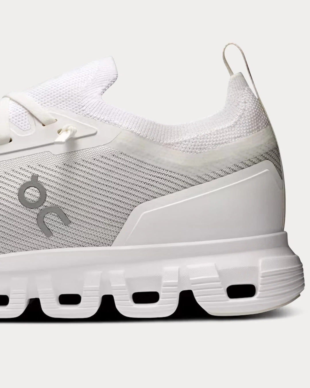 On Running Cloud 6 Versa - Branco