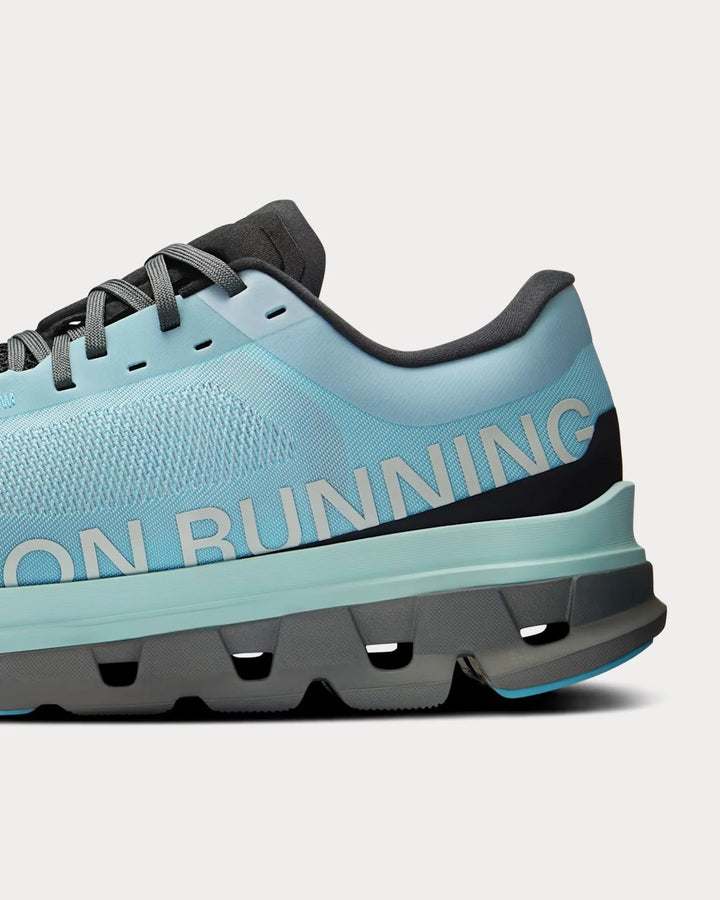 On Running Cloudflow 5 – Ártico/Azul claro