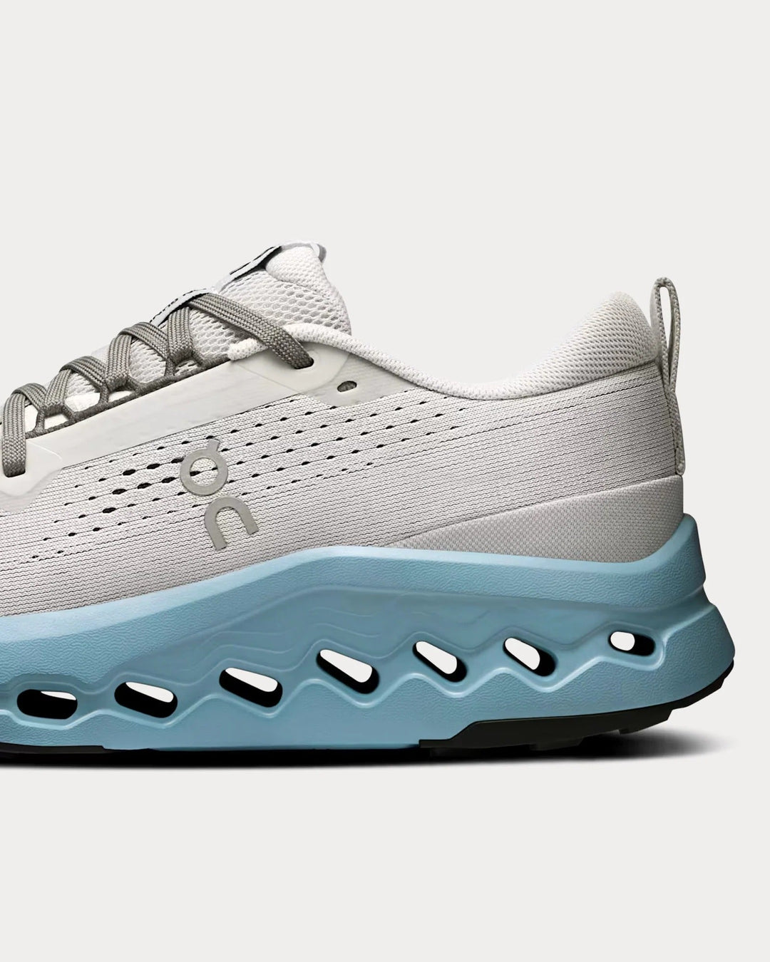 On Running Cloudsurfer Trail 2 – Glaciar/Pó