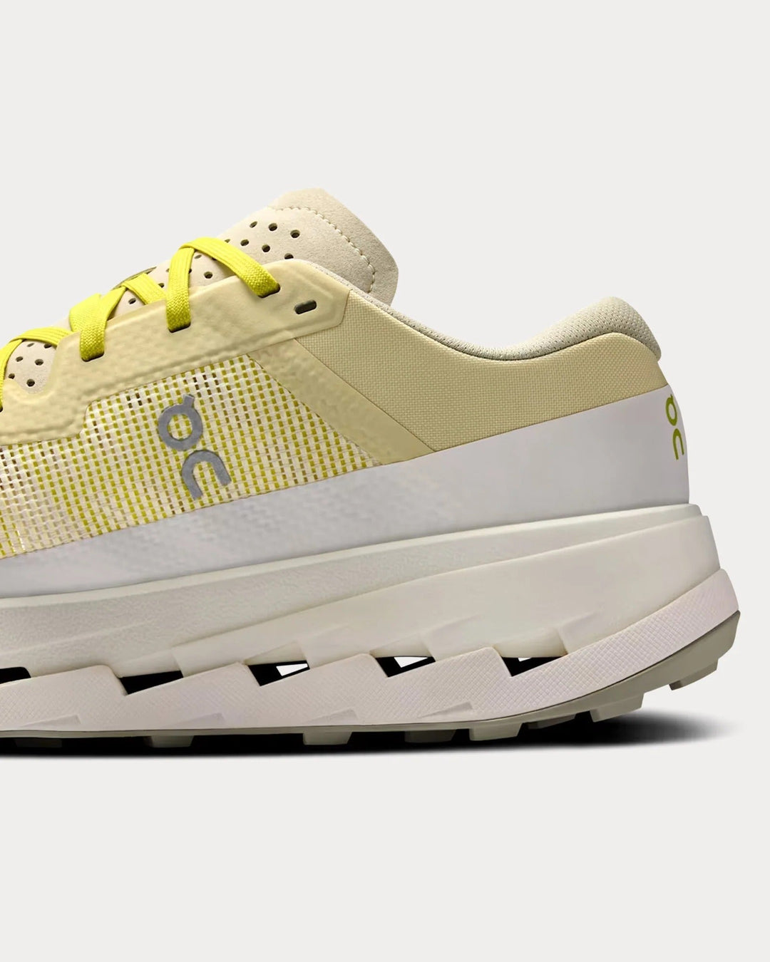 On Running Cloudultra 3 - Pelicano/Branco