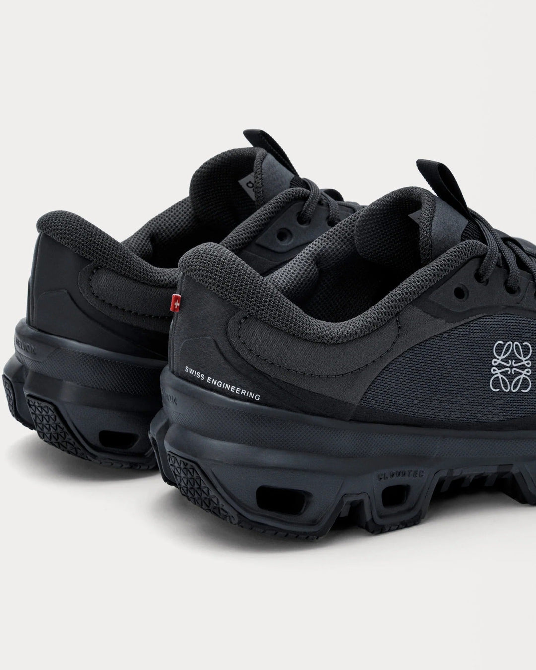 On Running x Loewe Cloudtilt 2.0 – Preto