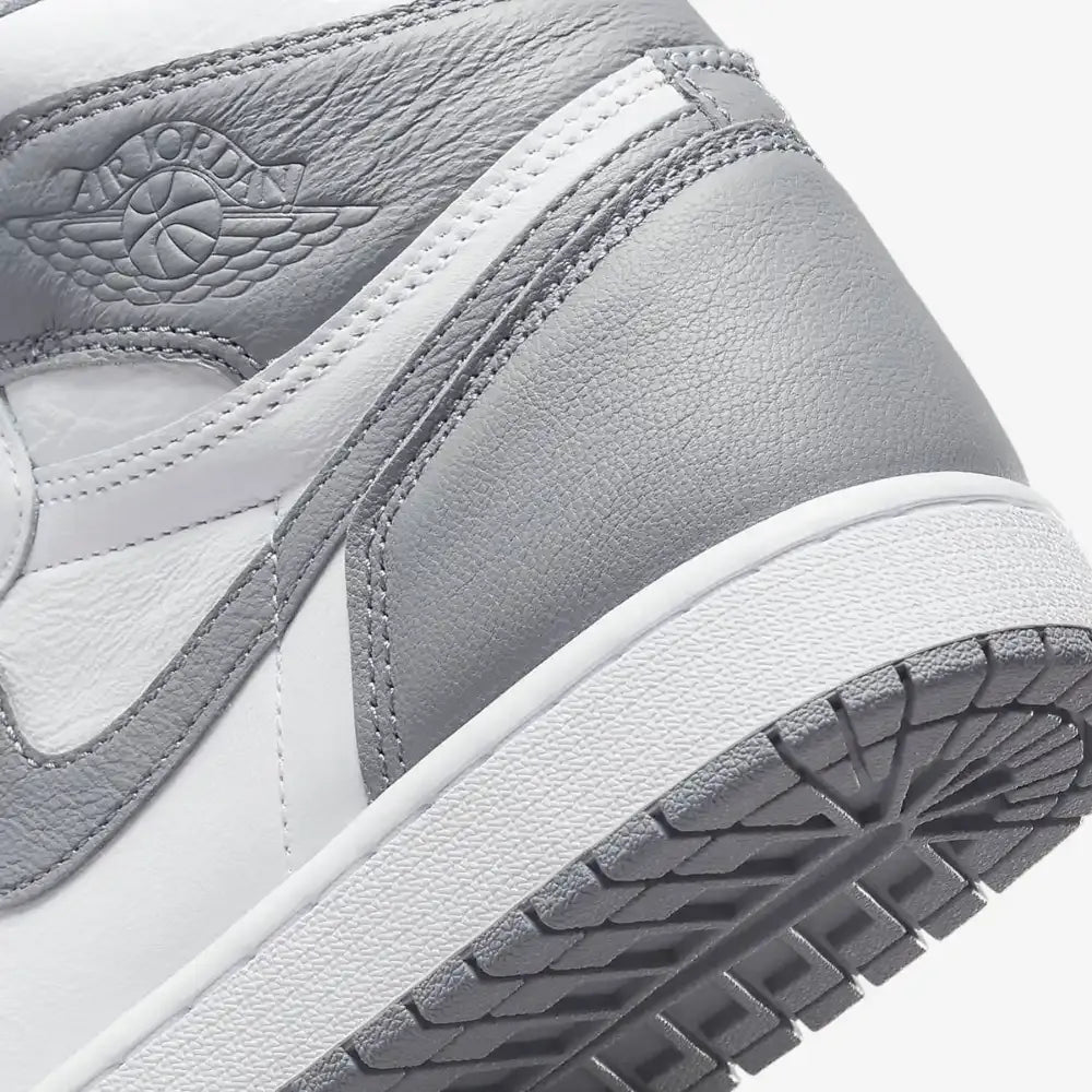 Jordan 1 Retro High OG Cinza Stealth