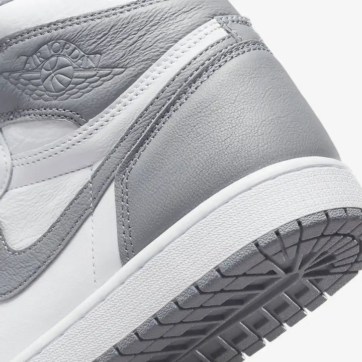 Jordan 1 Retro High OG Cinza Stealth