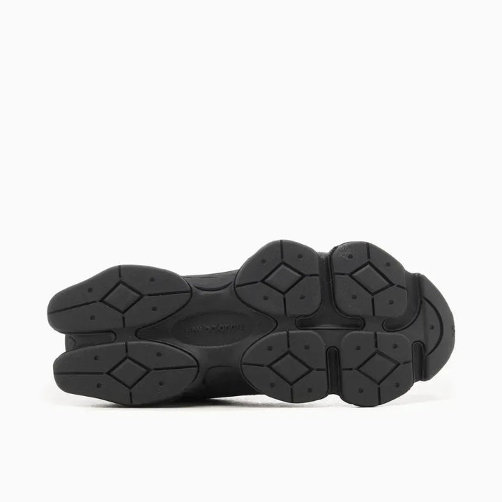 New Balance 8040 – Preto