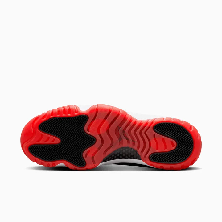 Air Jordan 11 Low - Preto/Vermelho