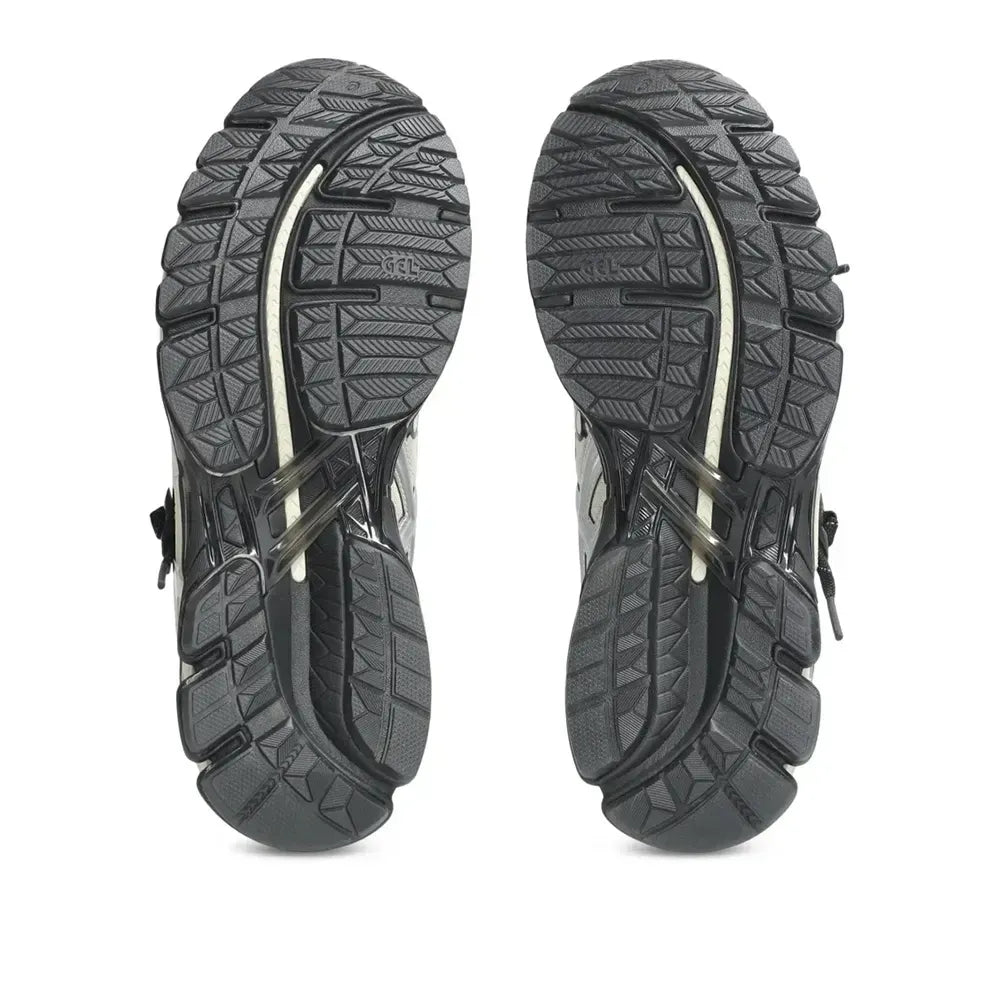 ASICS Gel Kayano 20 x Cecilie Bahnsen - Baunilha/Prata