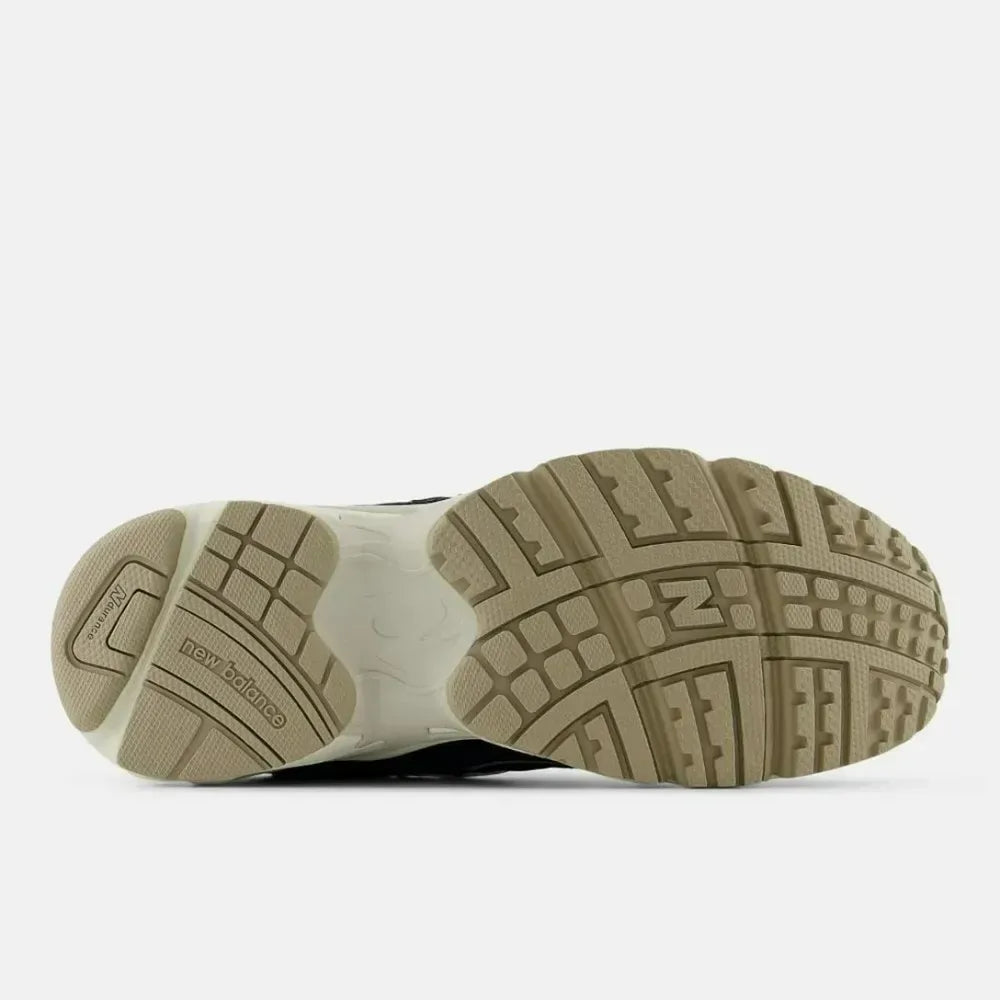 NB 725 – Preto/Prata Metálico