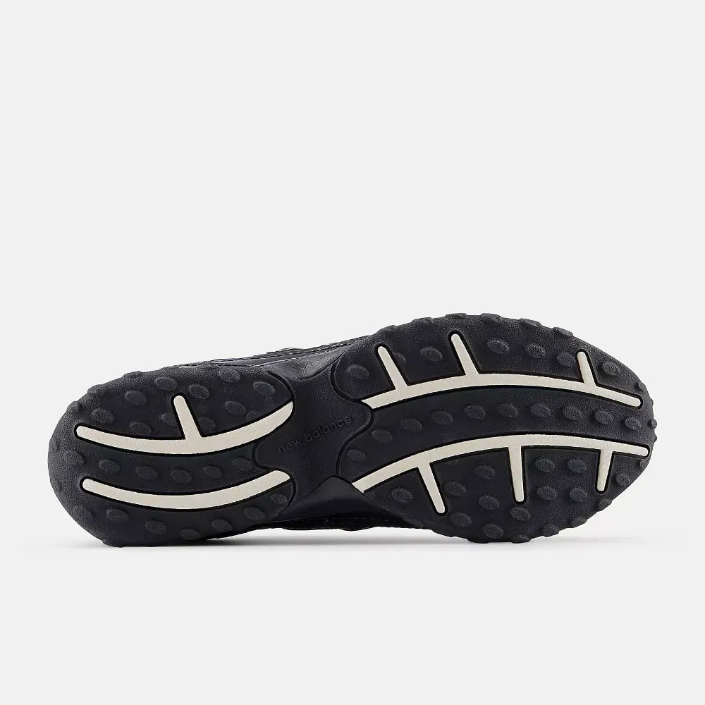 New Balance 204 - Preto/Cinza