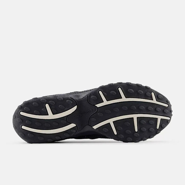 New Balance 204 - Preto/Cinza