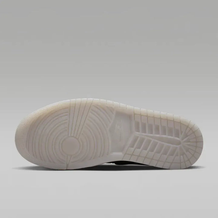 Air Jordan 1 Low - Prata Metálica