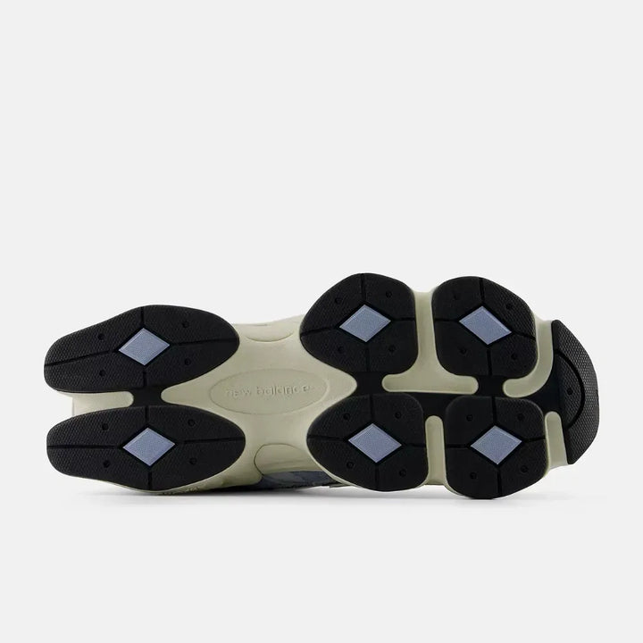 New Balance 9060 - Cinza Ártico Claro