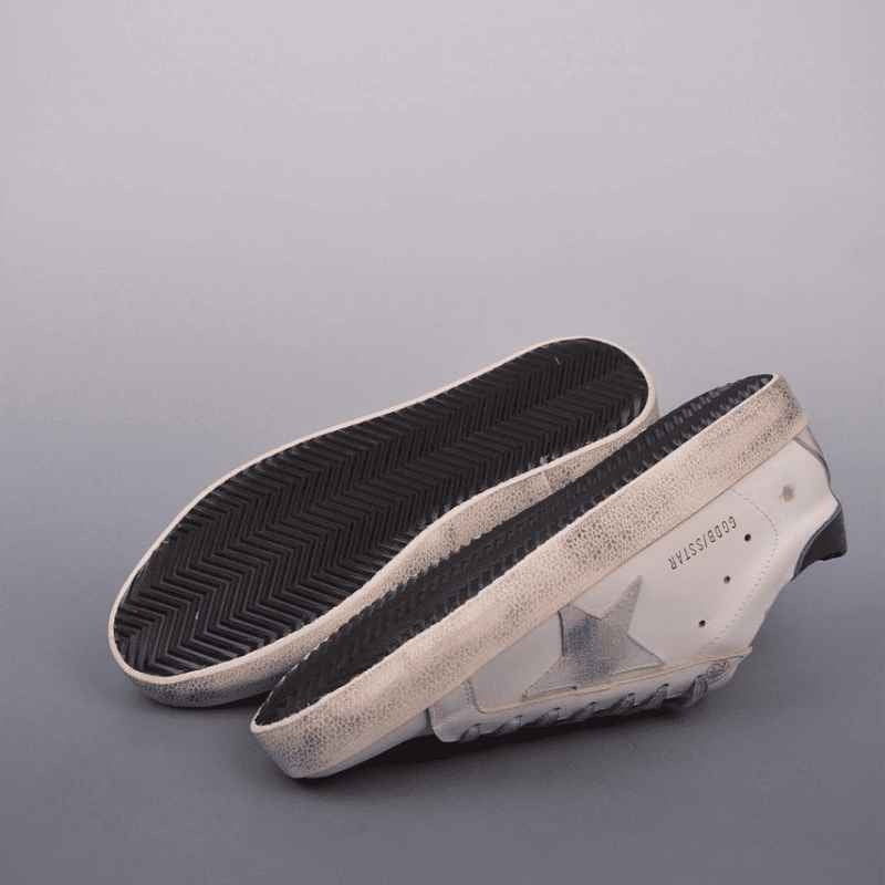 Golden Goose Super-Star – Branco/Bege com Detalhes Azul Marinho