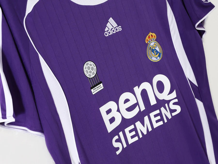 Camisa Retrô Real Madrid 2006/07 Away