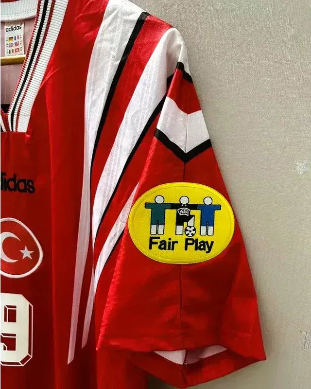 Camisa Retrô Turquia 1996/97 Home - Hakan Sukur #9 (+Patches)