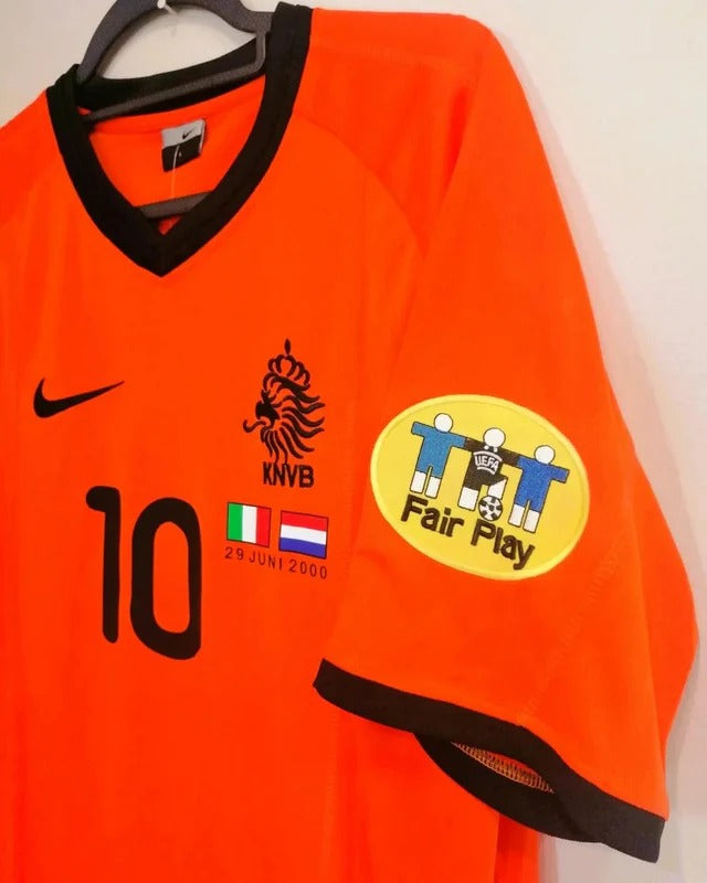 Camisa Retrô Holanda 2000/01 Home - BERGKAMP #10 (+Patches)