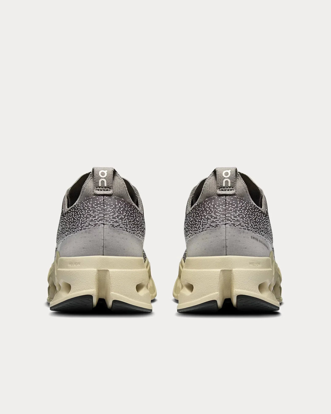 On Running Cloudsurfer Max – Asfalto/Gelo