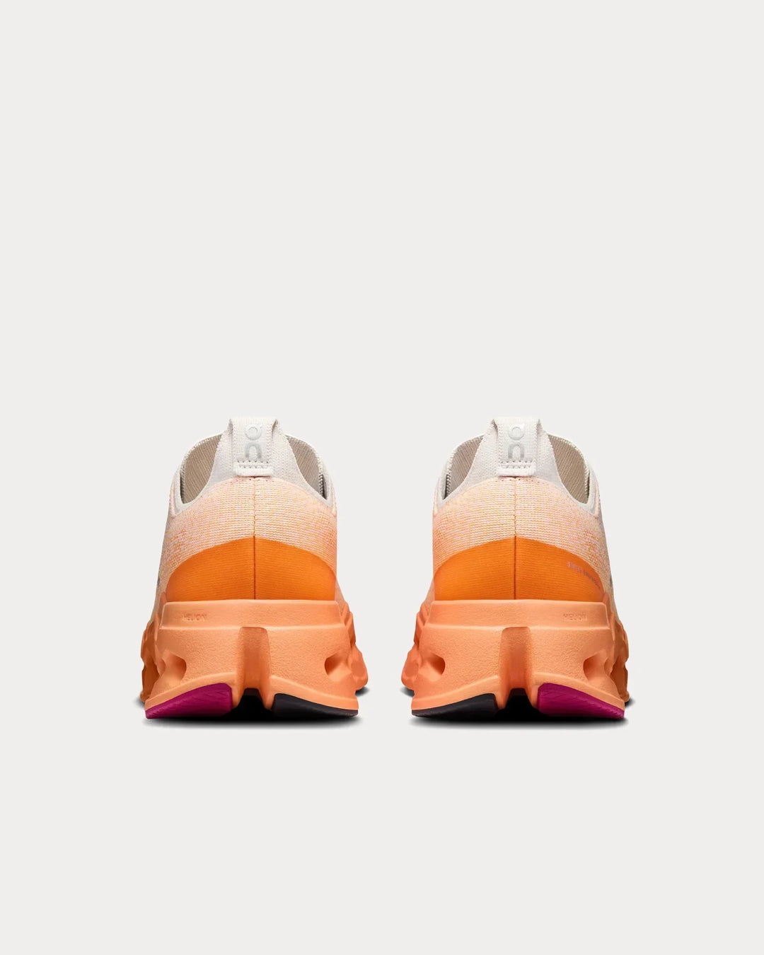 On Running Cloudsurfer Max – Pérola/Tangerina