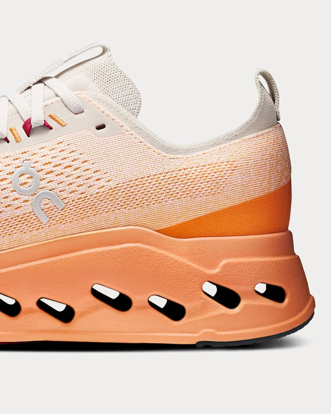 On Running Cloudsurfer Max – Pérola/Tangerina