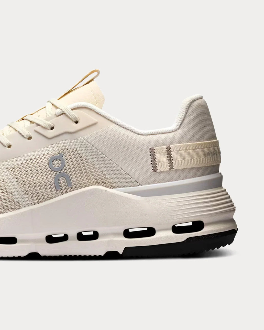 On Running Cloudnova Forma 2 TT - Creme/Marfim