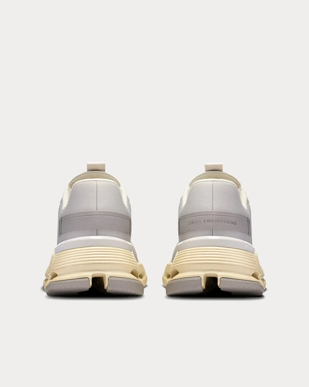 On Running Cloudnova Forma 2 TT - Lobo/Creme