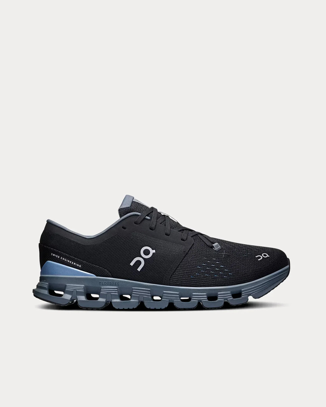 On Running Cloud X 4 – Preto/Cambraia