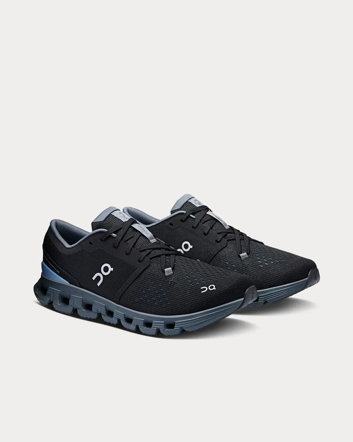 On Running Cloud X 4 – Preto/Cambraia