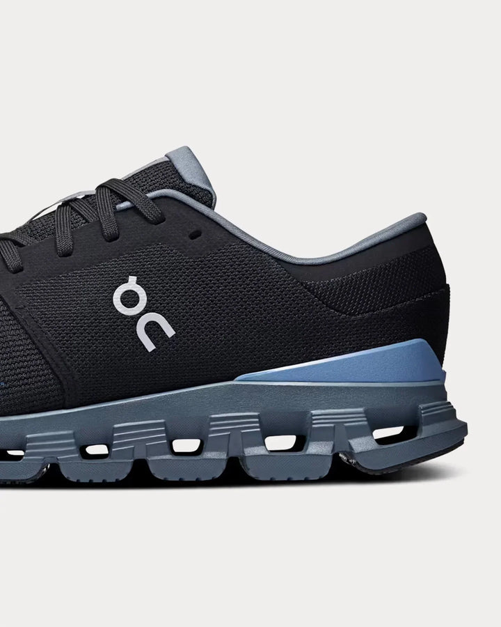 On Running Cloud X 4 – Preto/Cambraia