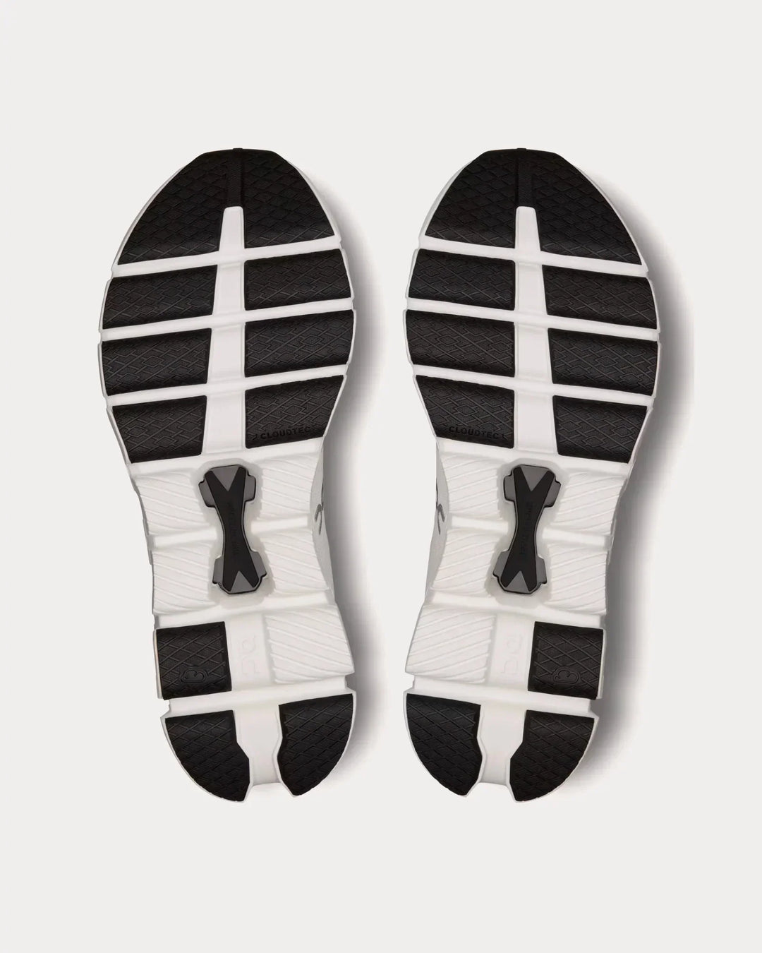 On Running Cloud X 4 – Marfim/Preto