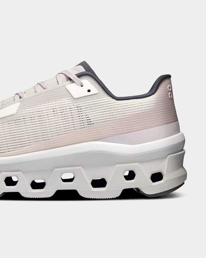 On Running Cloudmonster Void – Marfim/Lobo