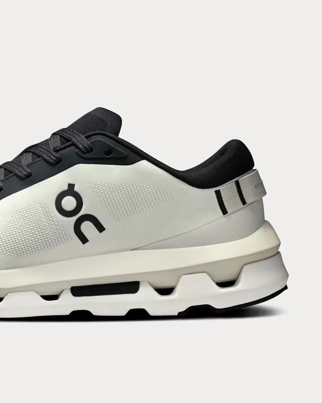 On Running Cloudzone – Gelo/Preto