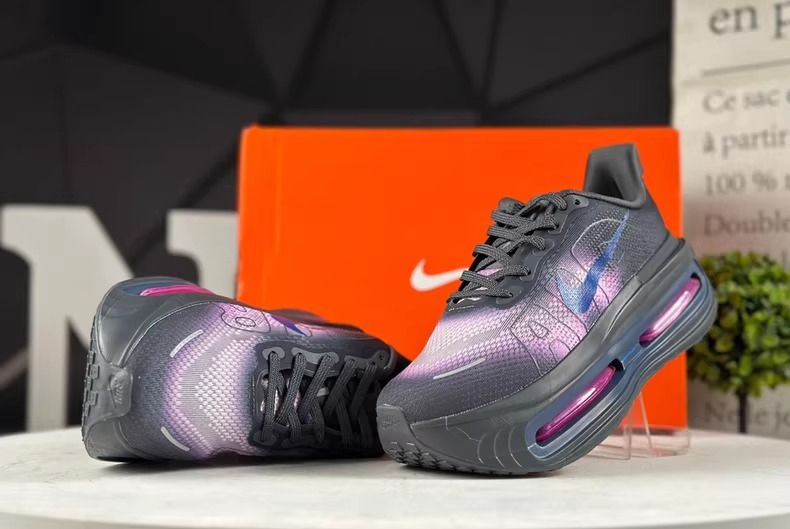 Tênis Nike Vomero Premium Preto/Roxo
