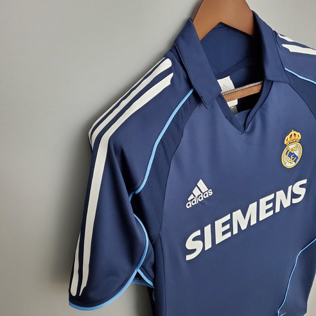 Camisa Retrô Real Madrid 05/06 Adidas - Azul